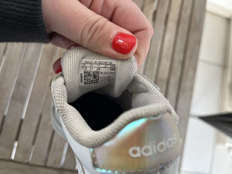 Sapatilhas Adidas 24