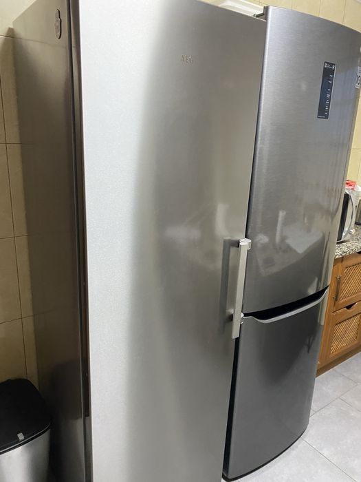 Arca Vertical AEG OAG7M281DX (No Frost - 186 cm - 278 L - Inox