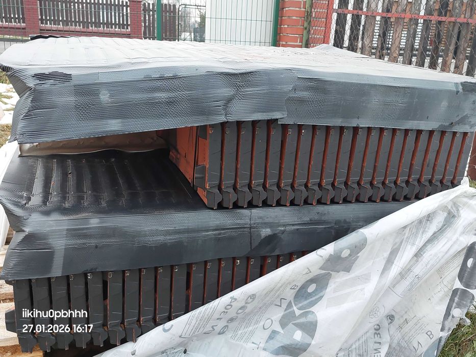 Dachówki ceramiczne Roben Monza w kolorze antracyt