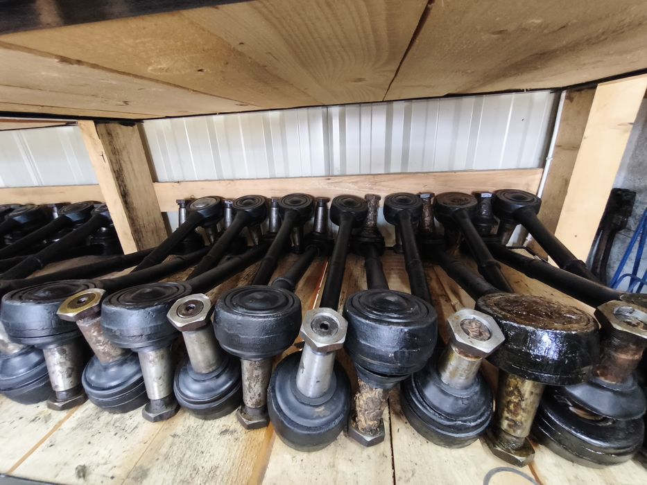 ЗИЛ 131 Реактивні тяги