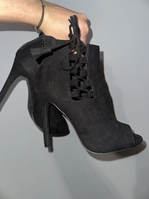 Buty na obcasie szpilki czarne zamszowe New Look