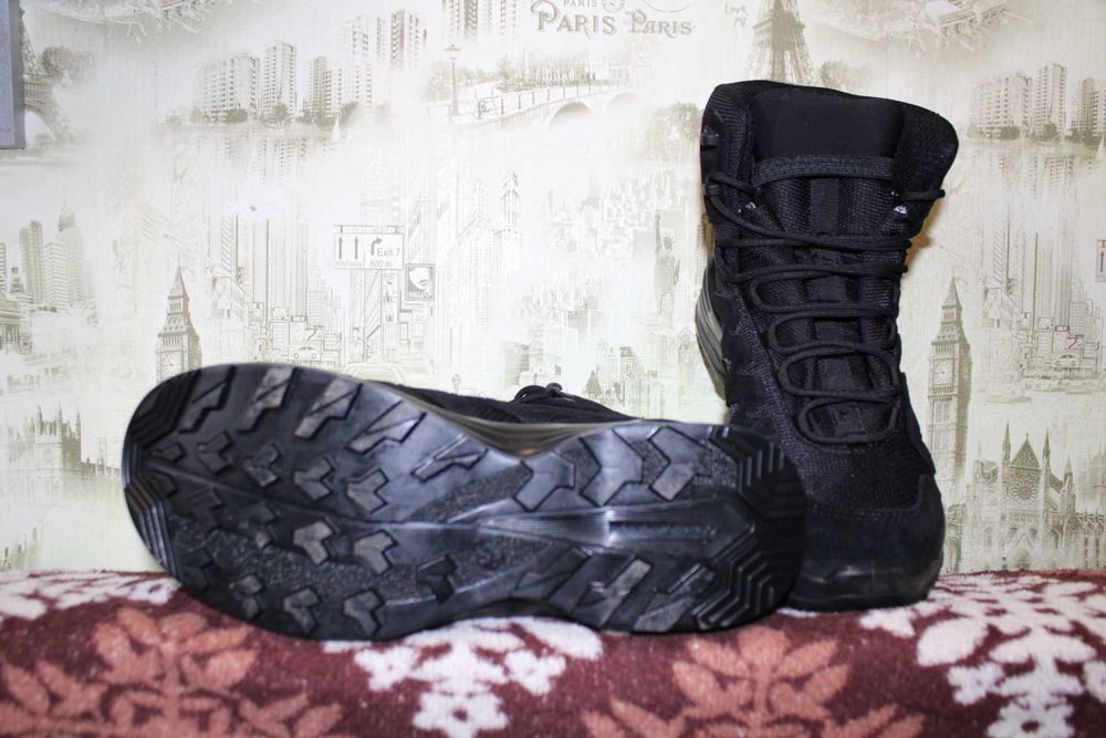 Продам ботинки(кросівки) демісезонні Поліція