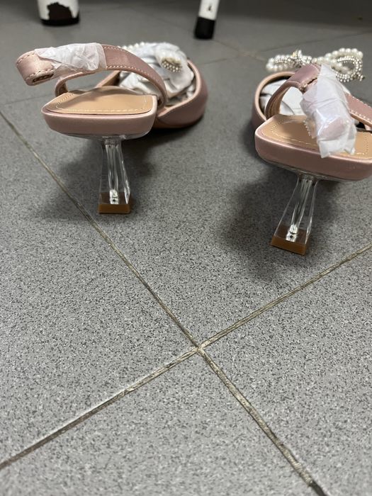 Sapatos novos de tacão médio Shein,rosa com pedras,37-10€