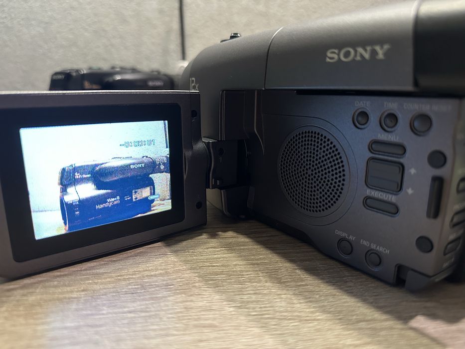 Відеокамера робоча Sony CCD-TRV30E | 1995 року | + CCD-TR105E