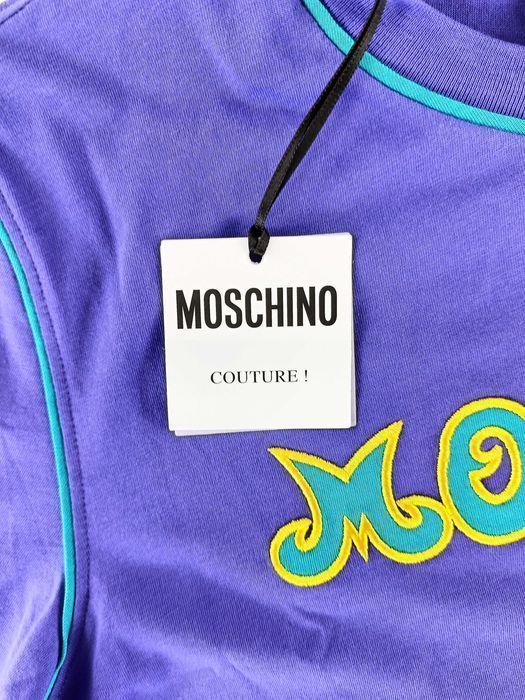 MOSCHINO T-shirt z haftowanym nadrukiem r. 38