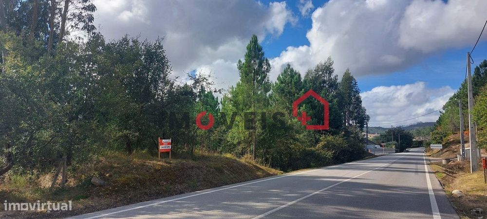 Terreno para construção com bons acessos. — Atouguia, Santarém