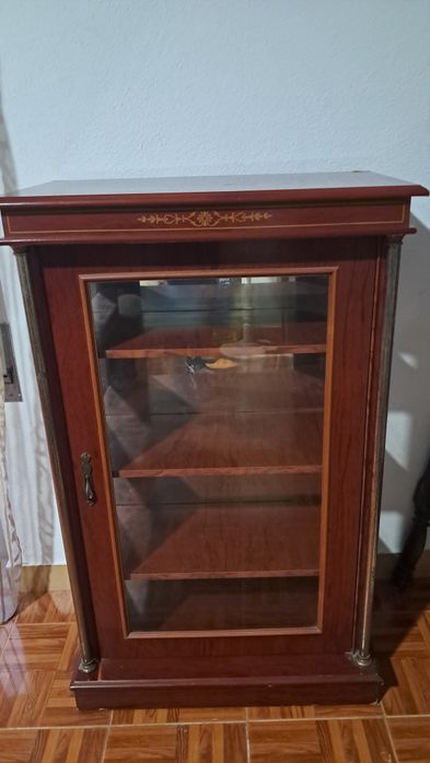 Vitrine para sala
