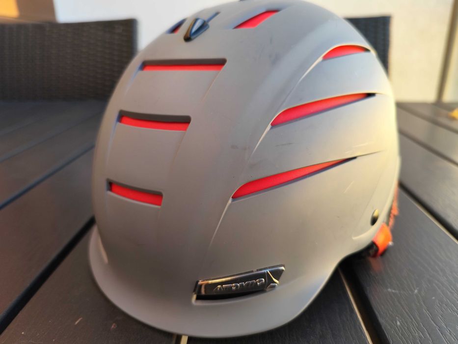 Kask narciarski dziecięcy Atomic Nomad LF  roz. 53cm-56cm + Gogle
