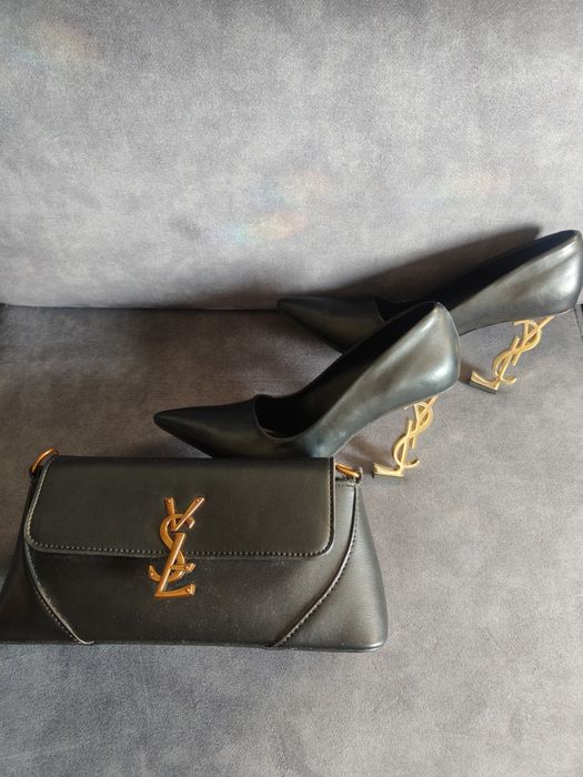 Czarna torebka Ysl