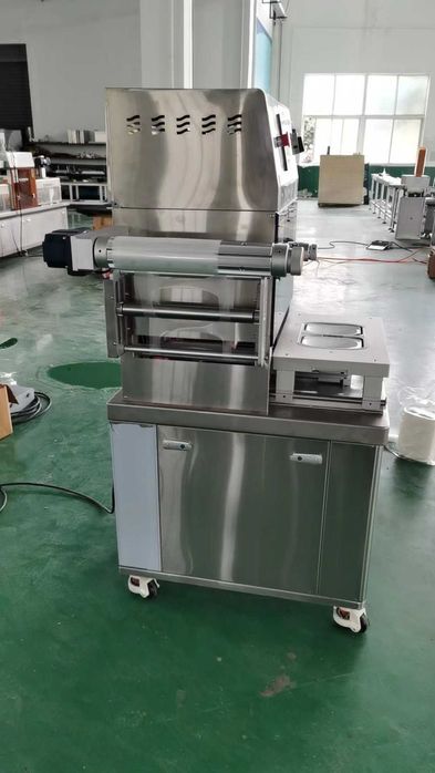 Запаювач лотків (трейсилер) з наповненням газом для м'яса, риби, сиру