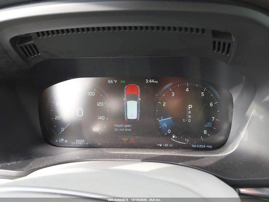 VOLVO XC60 T5 Momentum 2021