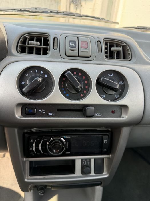 Nissan Micra — fotografia 11