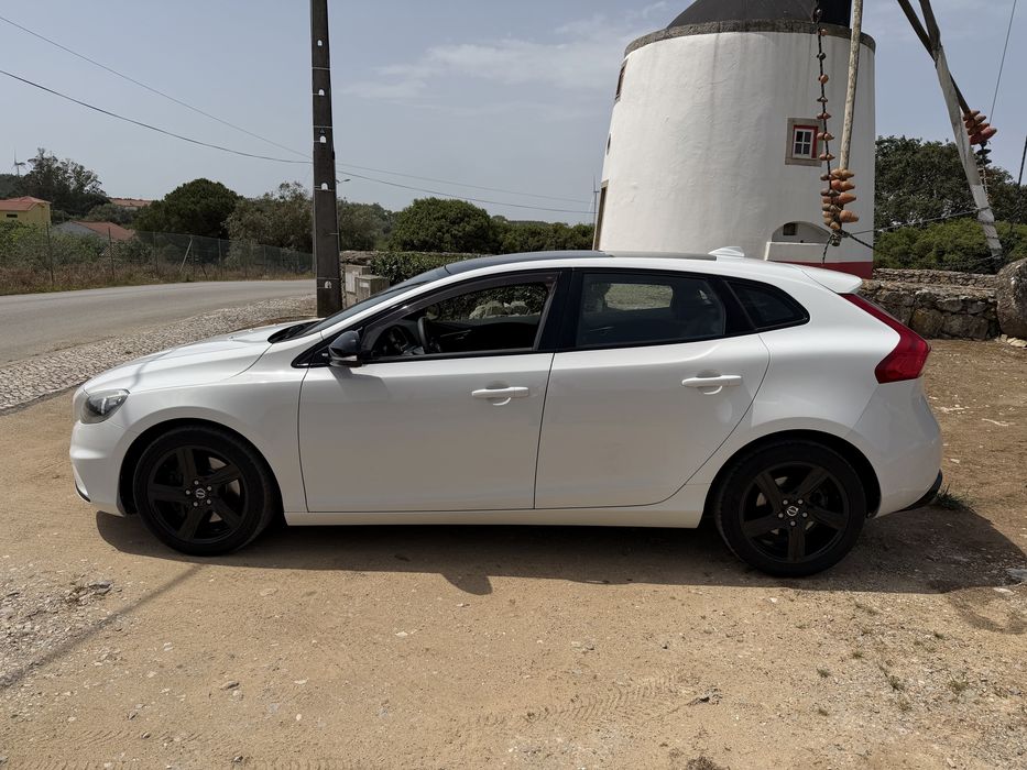 Volvo V40 D4 R-Design 2014