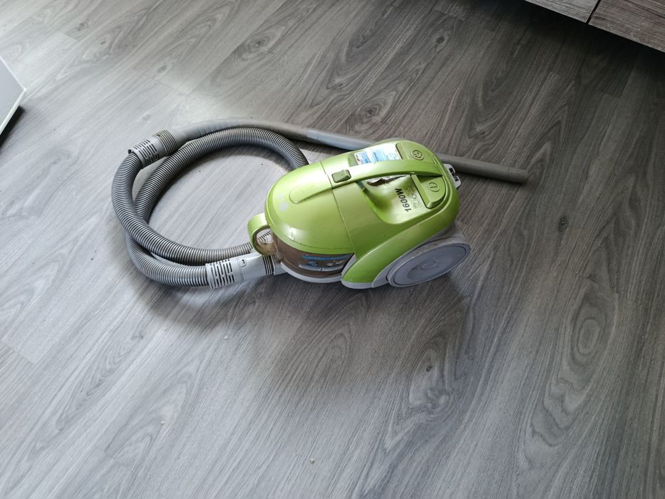 Пилесос .     LG