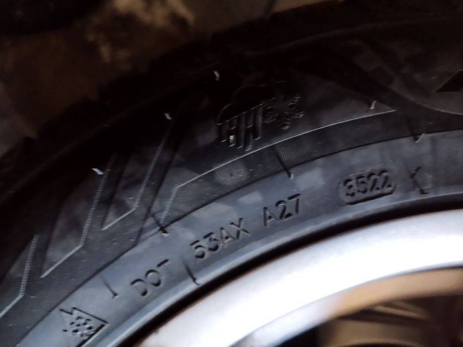 aluminiowe kola z oponami wielosezonowymi 215x60x16