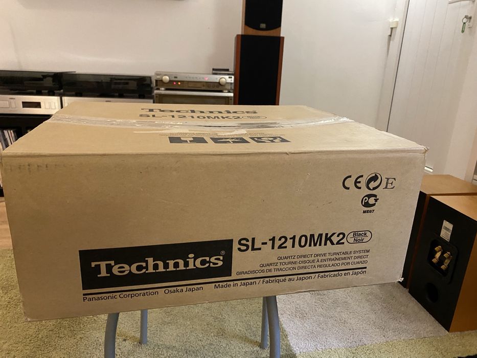 Gira discos Technics SL1210MK2 em excelente estado