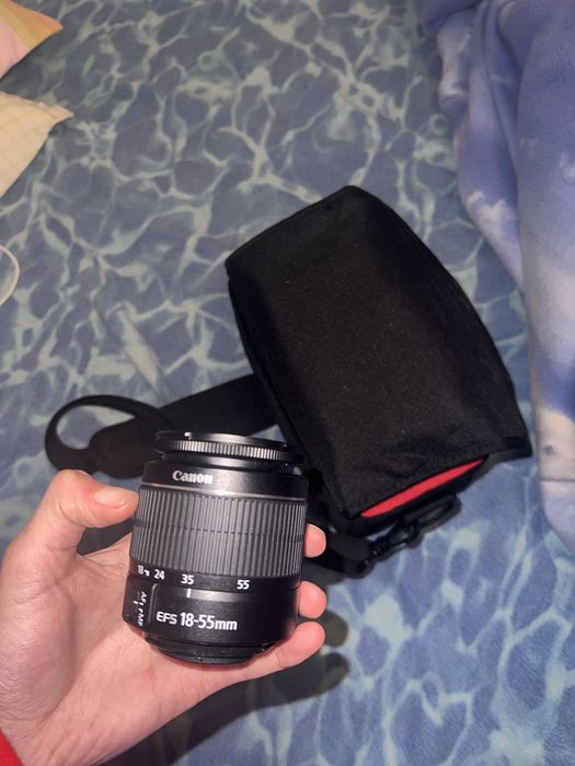 Camara canon E2000D
