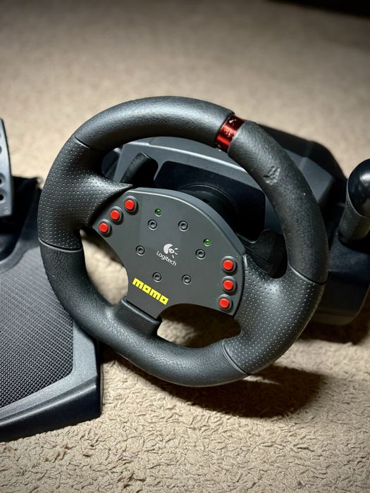 Ігрове кермо Logitech MOMO Racing (Force Feedback)
