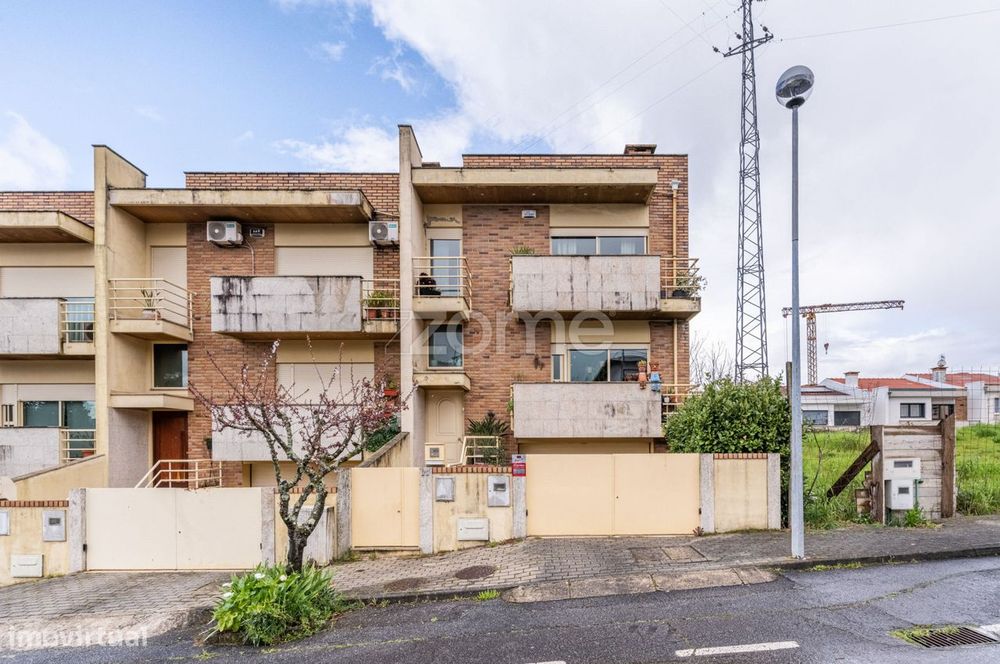 Moradia T4 com Suíte em Dume