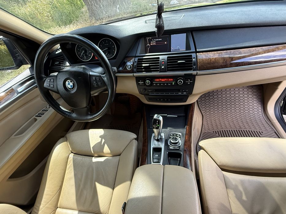 BMW X5 E70  3.0 2013 twin power turbo