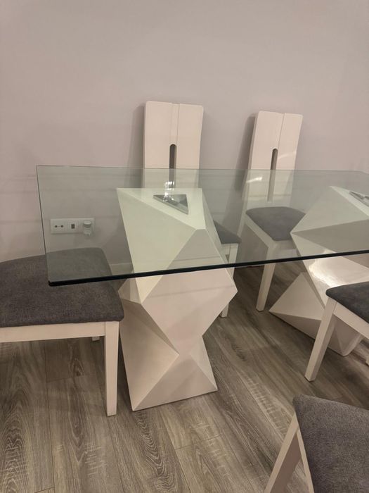 Mesa de jantar com 6 cadeiras incluidas(negociavel)