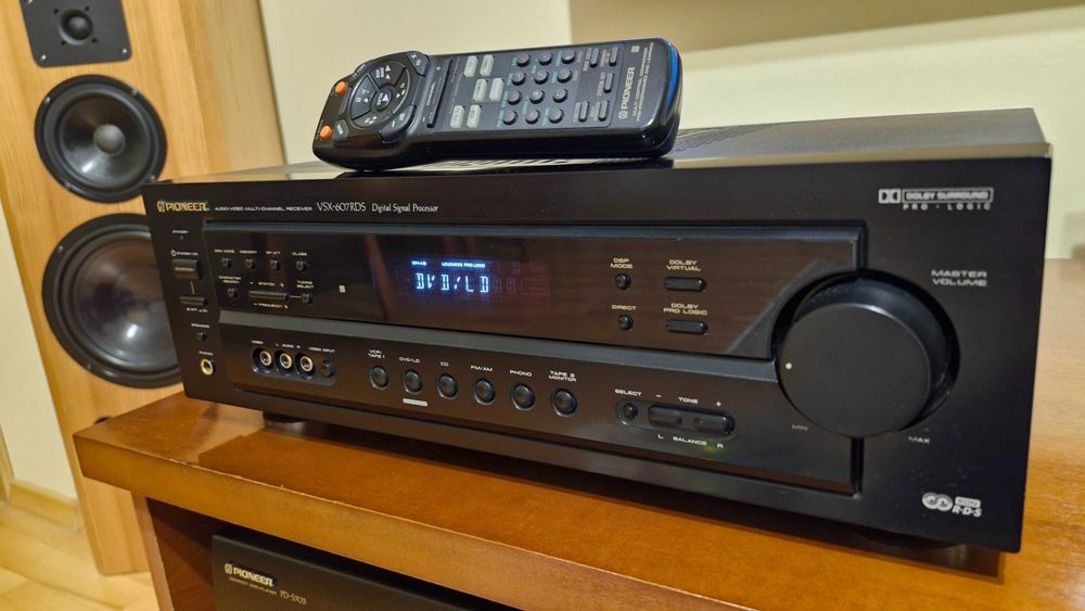 Pioneer VSX 607 RDS Amplituner z inteligentnym pilotem