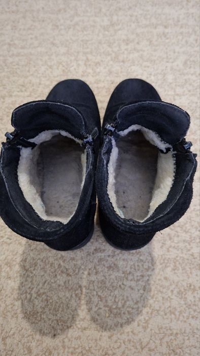 Ботінки замшеві.