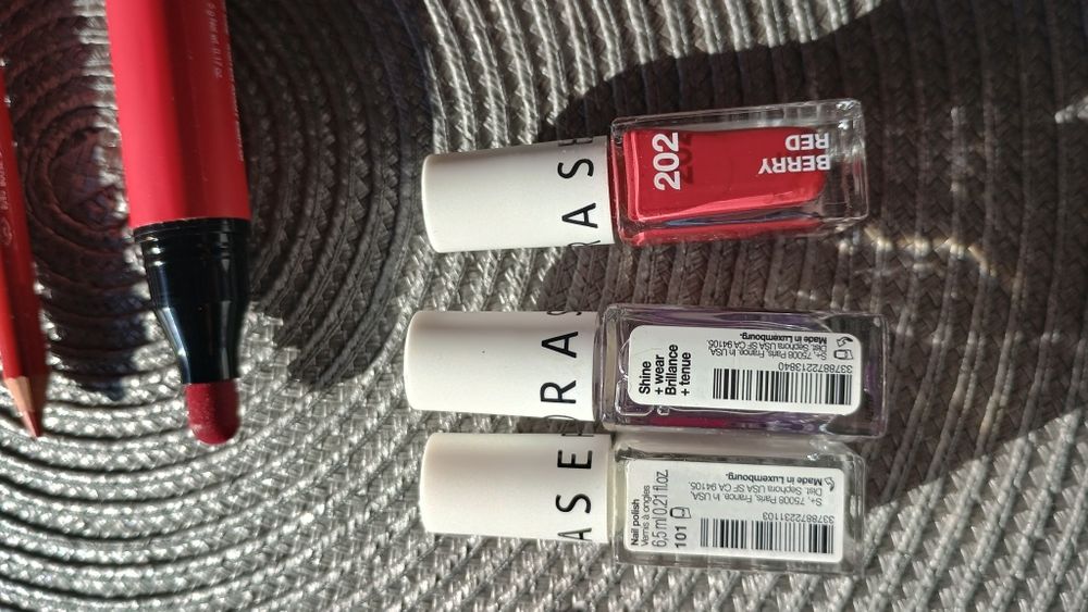 Sephora nie używany, czerwony zestaw nowych kosmetyków!