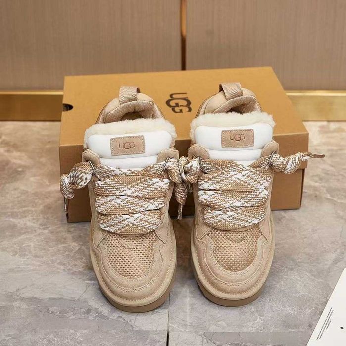 UGG Lowmel r. 40