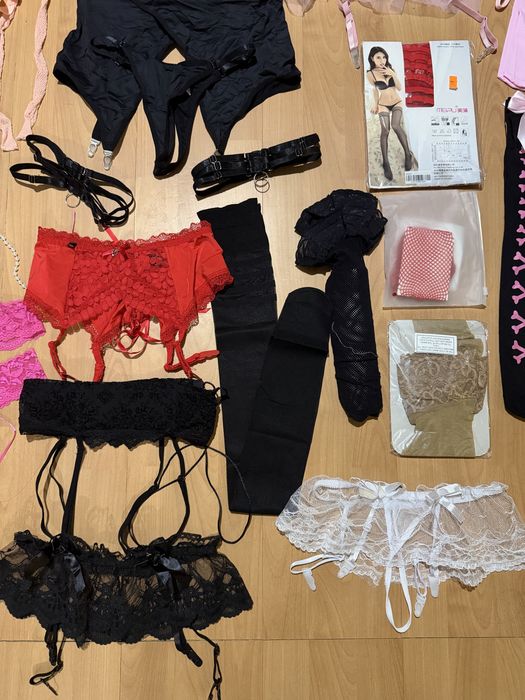Еротична білизна белье пеньюар ліф труси гартери панчохи маска боді