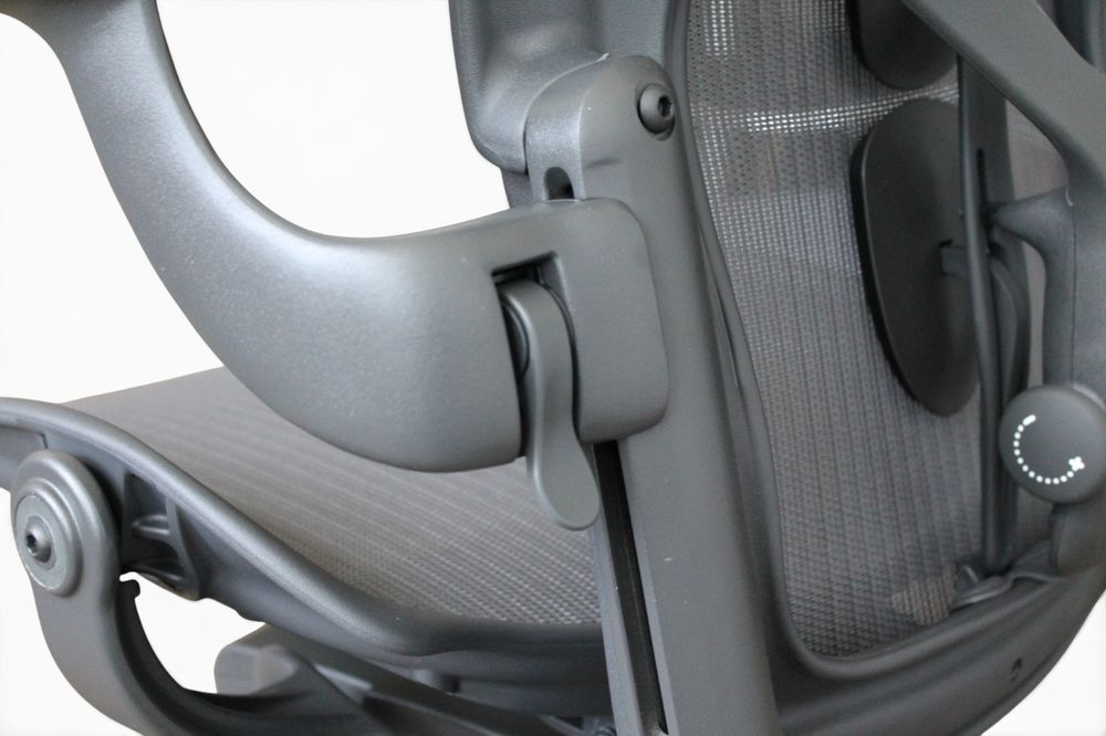 Cadeira Herman Miller modelo aeron remastered SL