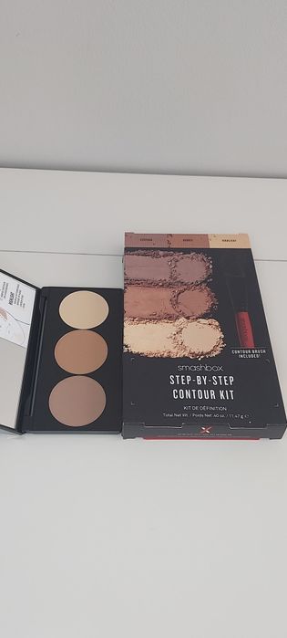 Smashbox Step By Step paletka do konturowania z pędzelkiem