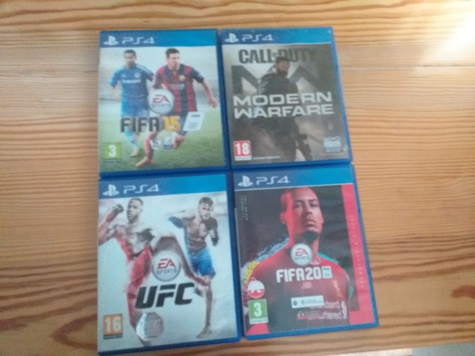 Sprzedam Ps4  w idealnym stanie +2pady i gry