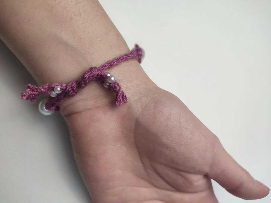 Pulseira com Pérola em Macramê