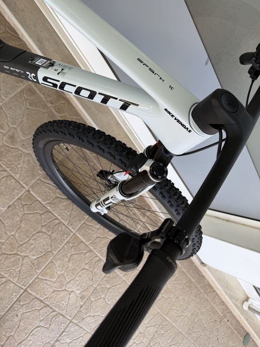 Bicicleta Scott Spark - Topo de gama