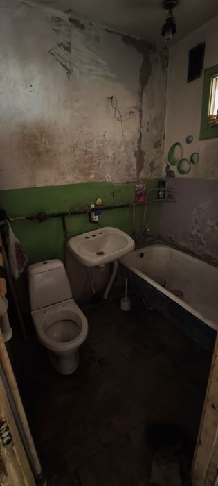 Продам 1 кім. кв. На вул. Київська