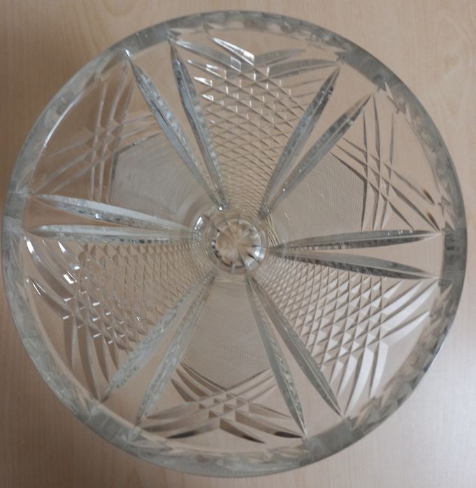 Кришталева ваза для квітів