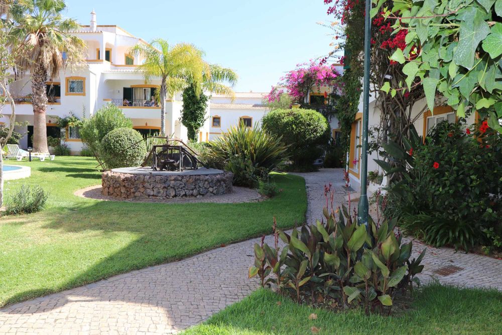 Excelentes apartamentos, T1 para 2-4 pessoas, Piscina, Ferreiras-ALBUFEIRA