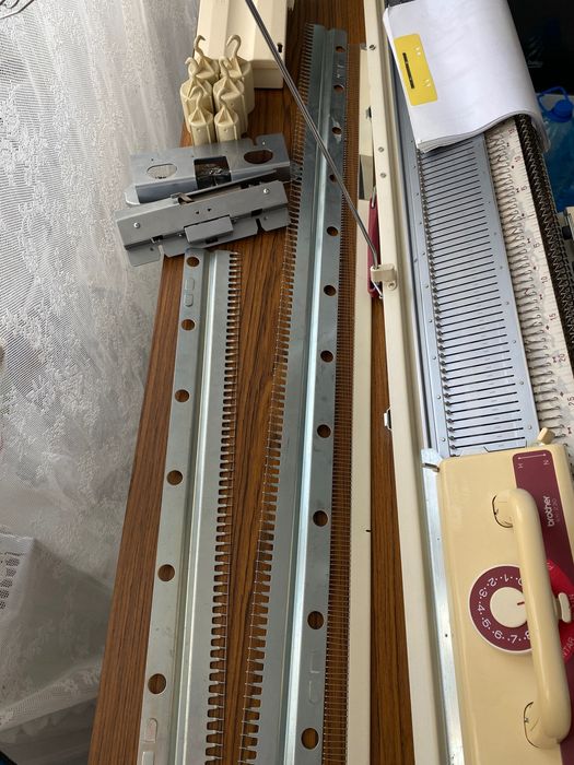 Brother kh230+kr230 двофонтурна вʼязальна машина 3 класу (вязальная машинка)