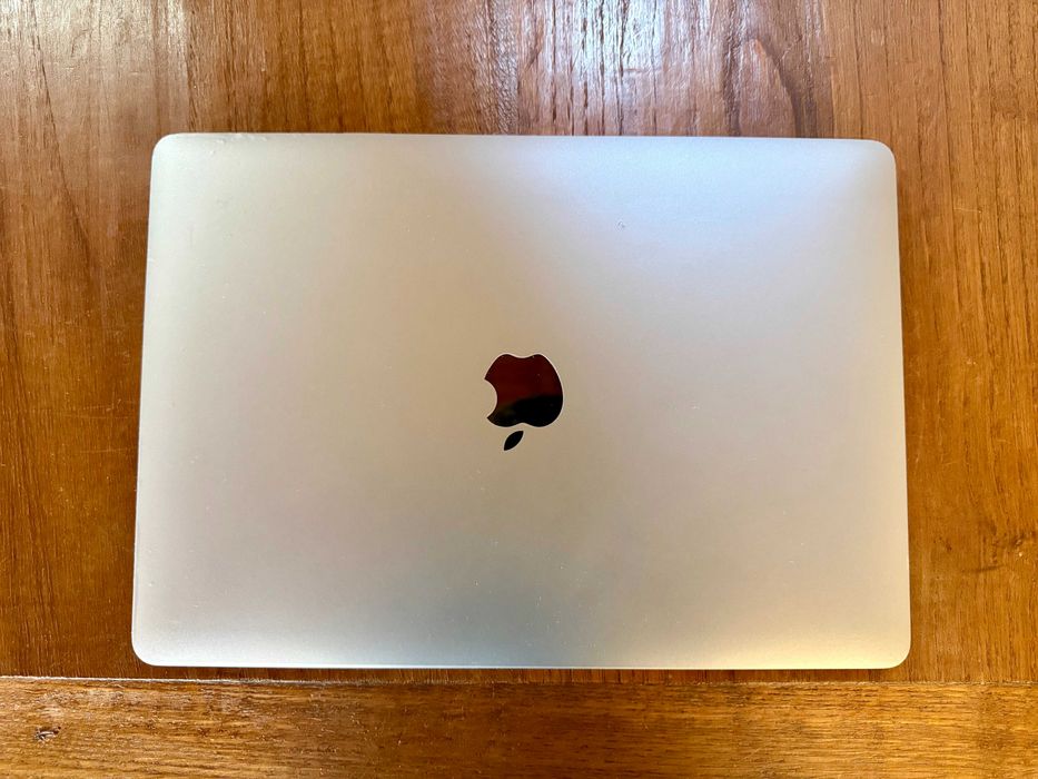 MacBook Pro 13" 2019423648992124610563