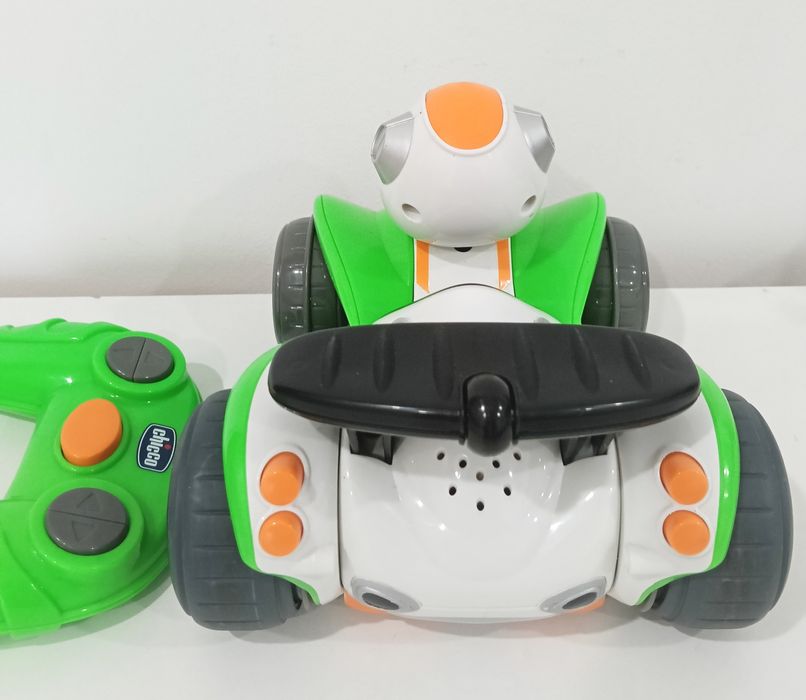 Carro/ Robot telecomandado Chicco