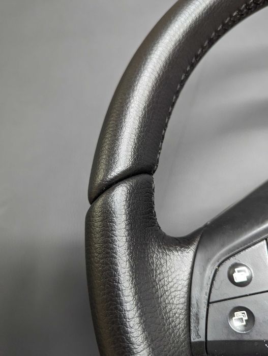 Kierownica Mercedes Benz ML / GL świeżo obszyta