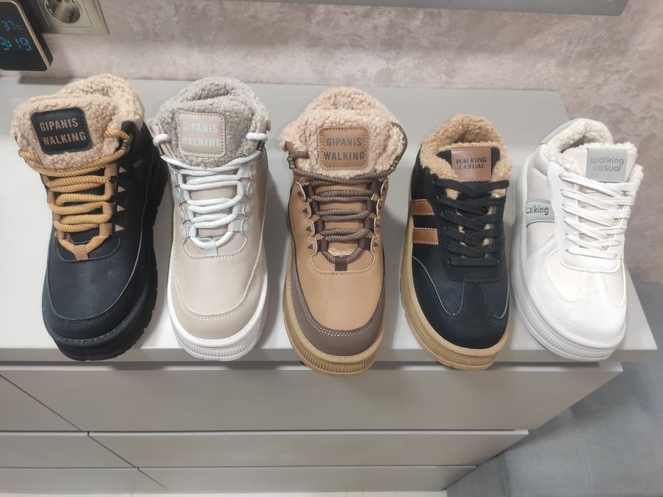 Кеды женские, зимние, два цвета.