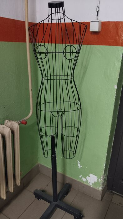 Manekin ozdobny metalowy