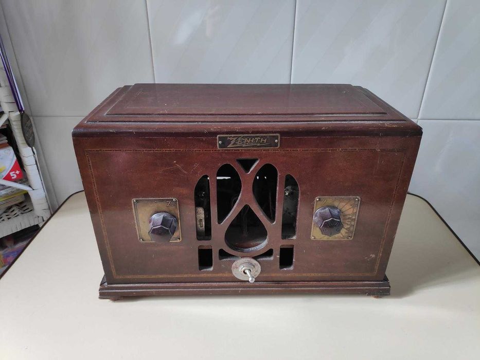 Rádio a Válvulas Zenith 701 (1933) – Peça Vintage Rara | Para Restauro ou Coleção