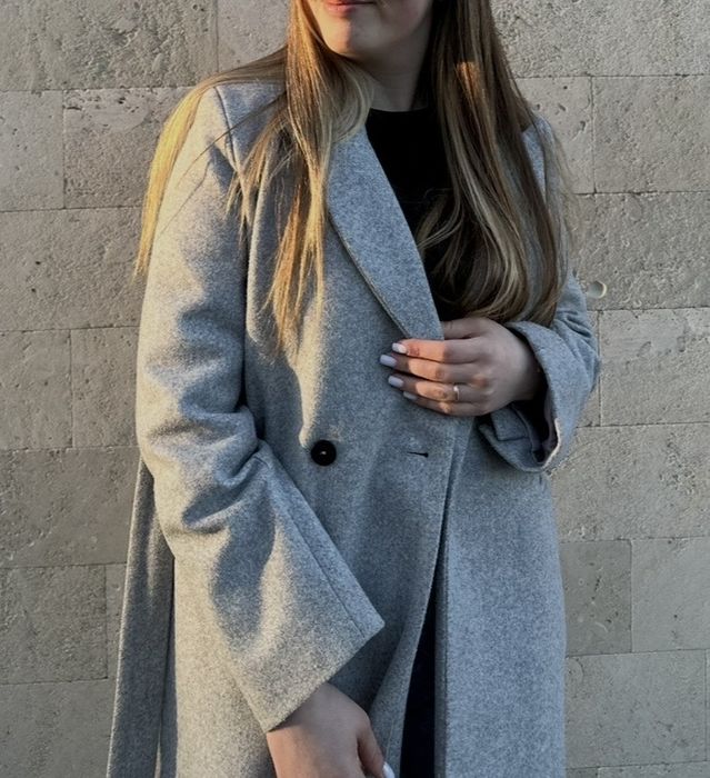 Пальто жіноче на весну