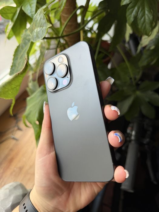 Sprzedam zadbany Iphone 15 pro
