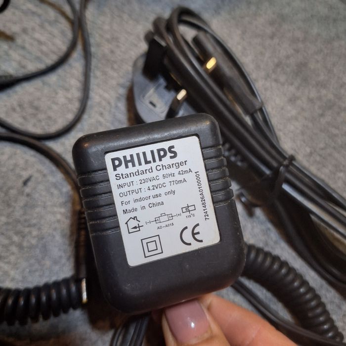 Ładowarki, kable kamerka