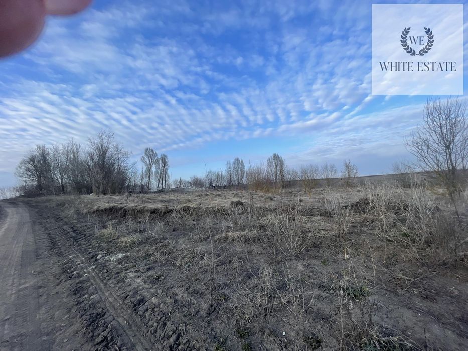 Продаж комерційної земельної ділянки