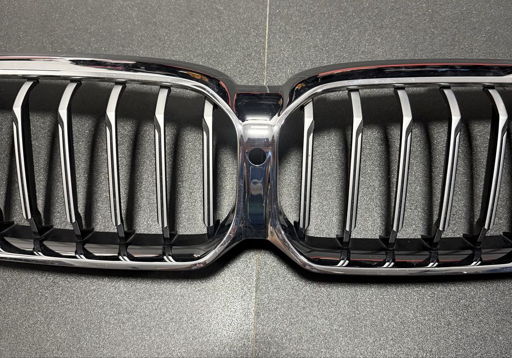 Grill, nerki do  BMW G30